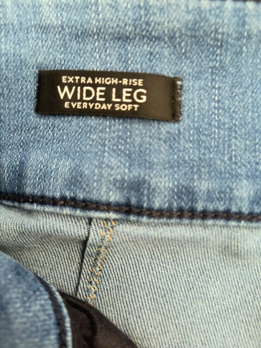 White House Black Market Extra High-Rise Wide-Leg Cargo Jeans - Picture 8 of 8